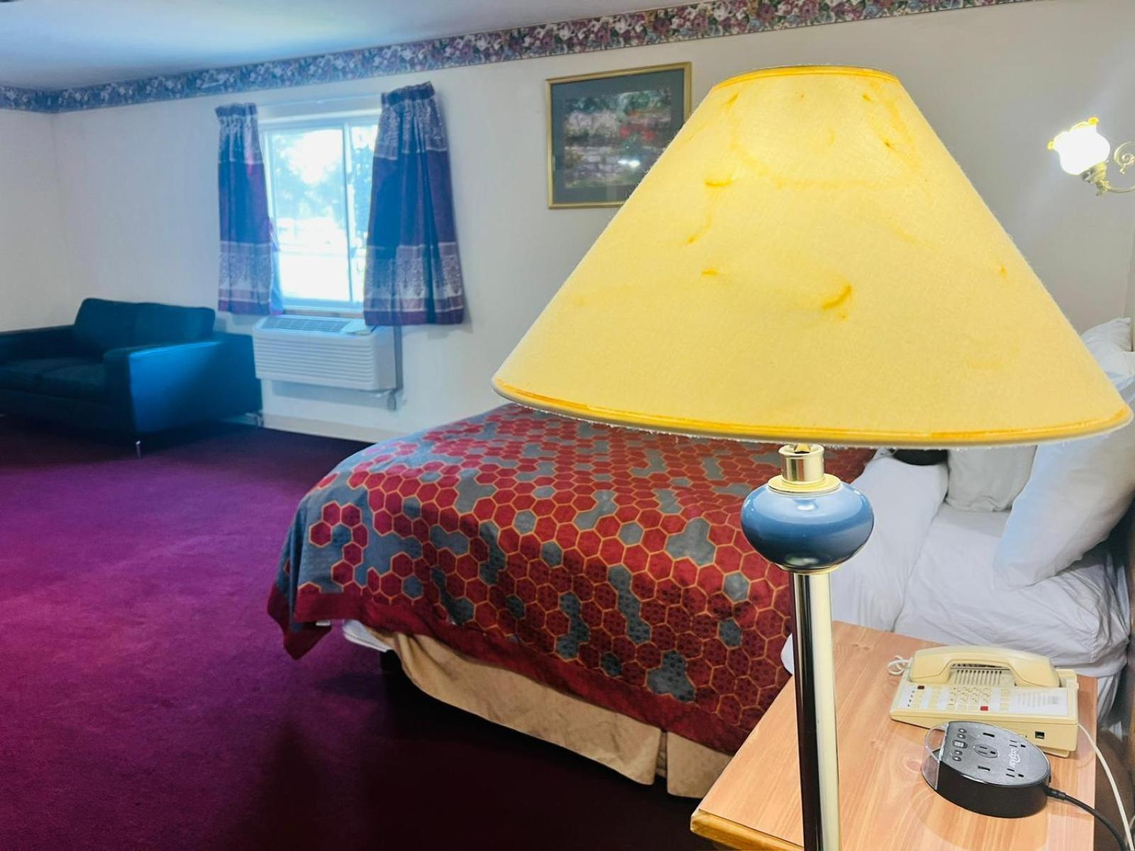 Fort Atkinson Villa Inn Motel Near Hwy 12 Wi Capital O מראה חיצוני תמונה