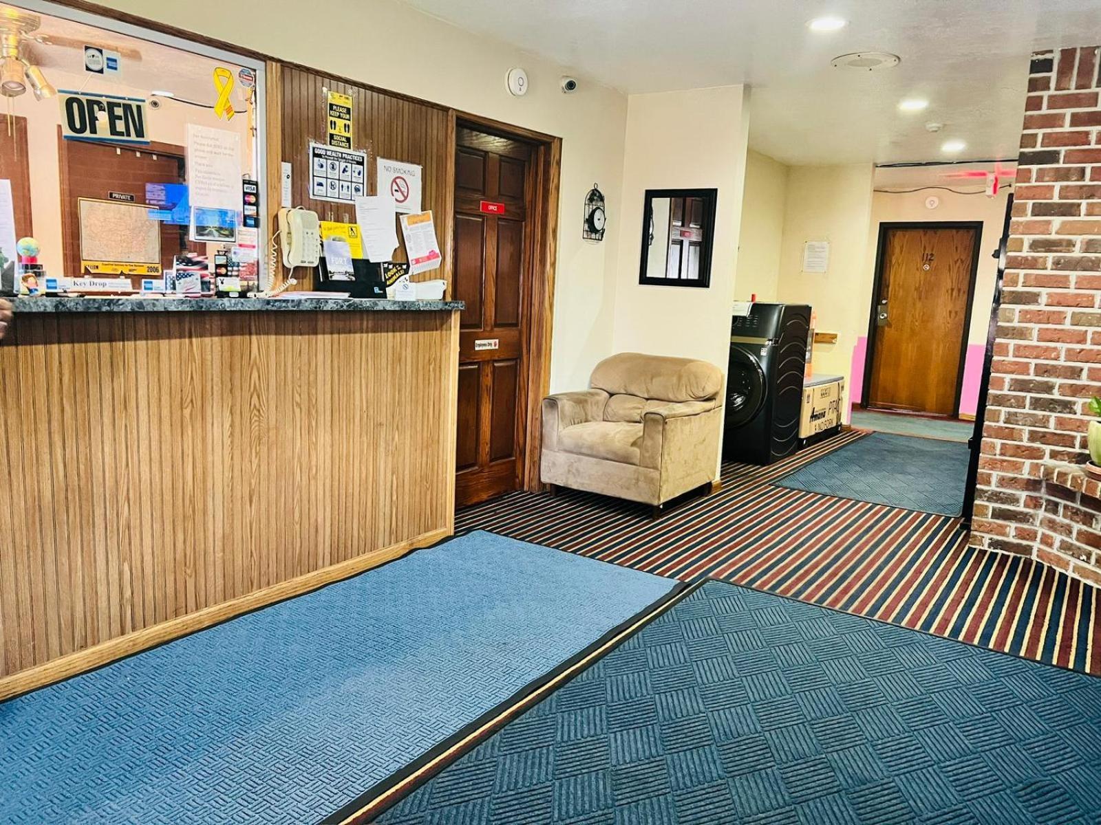 Fort Atkinson Villa Inn Motel Near Hwy 12 Wi Capital O מראה חיצוני תמונה
