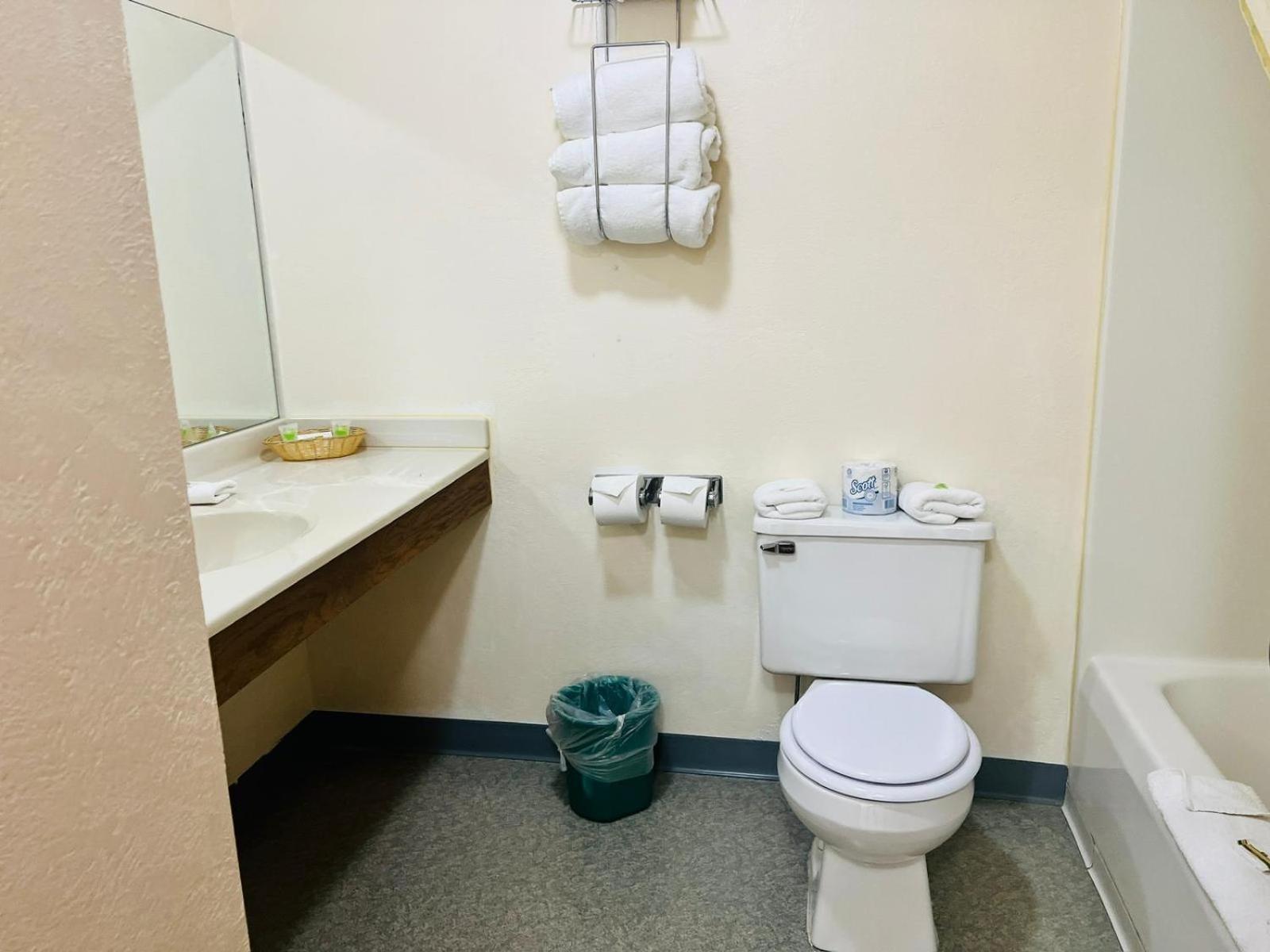 Fort Atkinson Villa Inn Motel Near Hwy 12 Wi Capital O מראה חיצוני תמונה